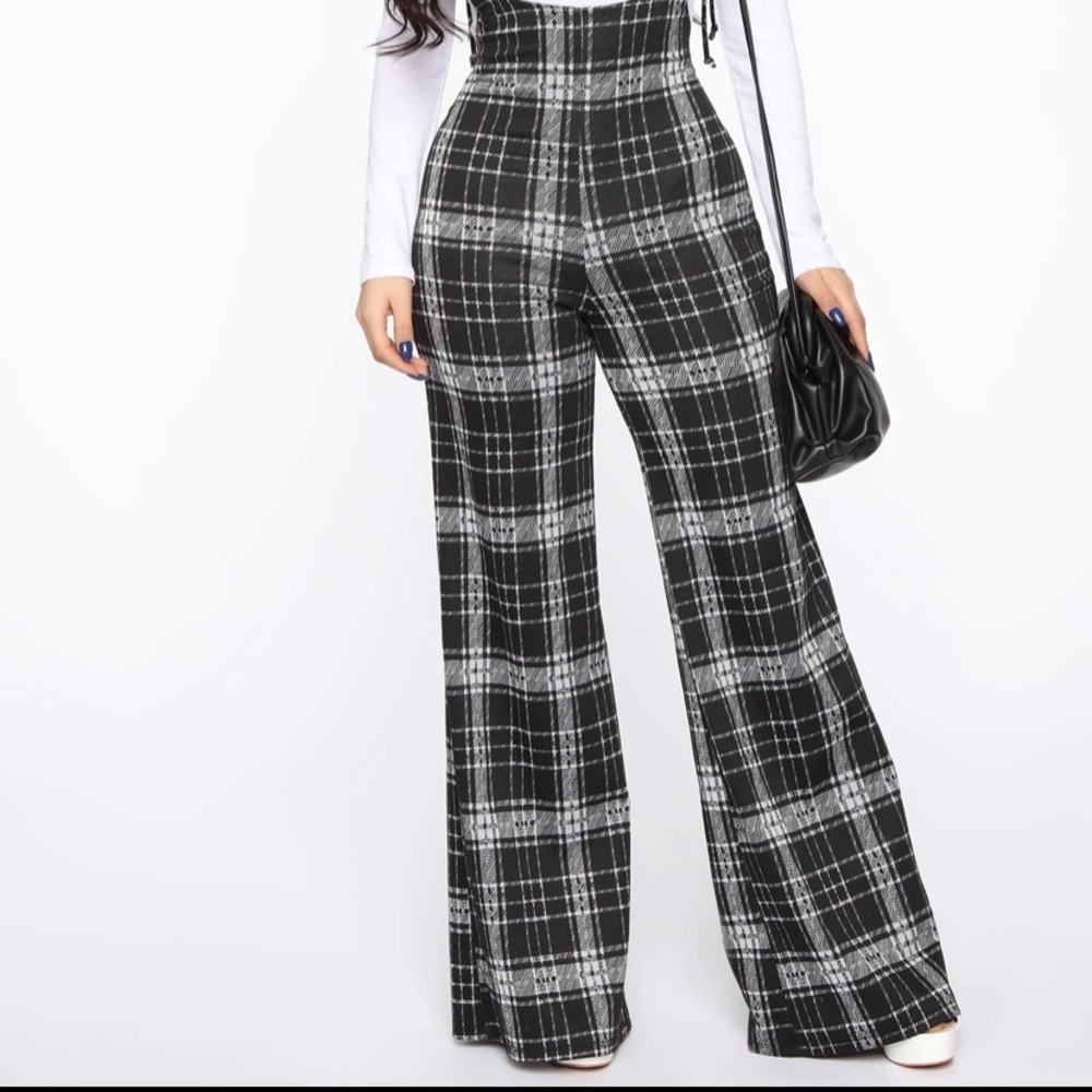 Wide leg jumpsuit